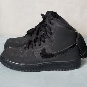 Black Nike Air Sneakers